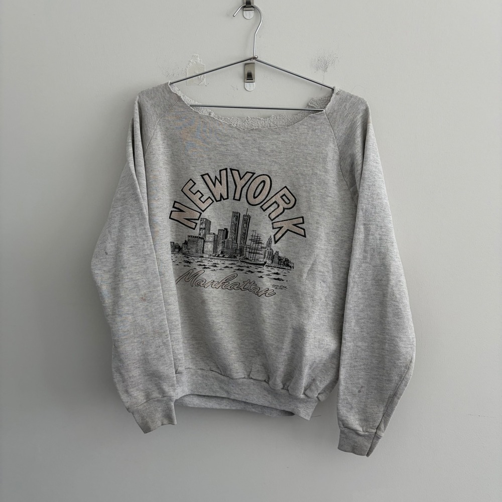 Vintage 1991 New York Manhattan Skyline Sweatshirt Gray Raglan Cut Neck